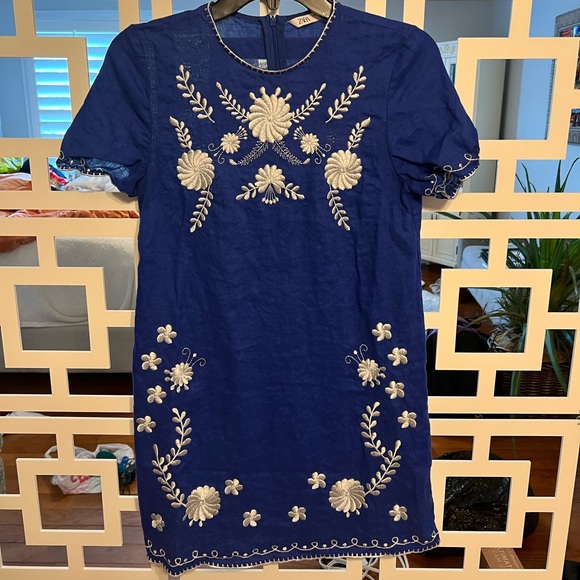 EMBROIDERED ZARA MINI DRESS - Picture 1 of 2